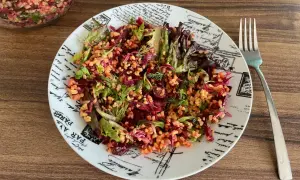 Ciepła sałatka bulgur do pracy: Przepisy i triki na lunchbox