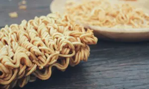 Zupki chińskie: Rakotwórcze? Prawda o makaronie instant