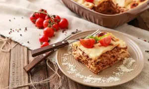 Lasagne: Gotować płaty? Ekspert radzi, jak zrobić idealną!