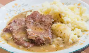 Dlaczego Twoje bitki wołowe są twarde? Poznaj sekrety miękkości!